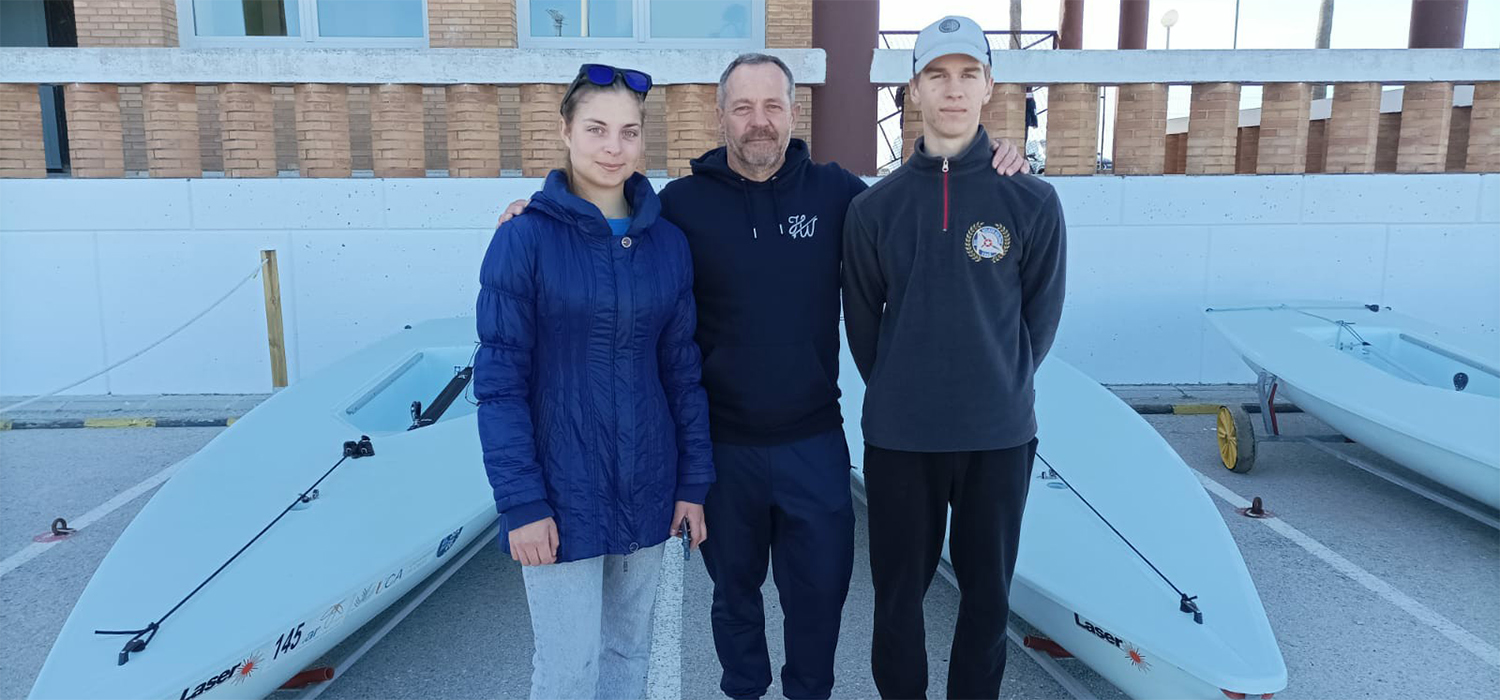 El Campus Náutico de la UCA cede 3 barcos Ilca a jóvenes ucranianos para que participen en el Campeonato Europeo juvenil Ilca4